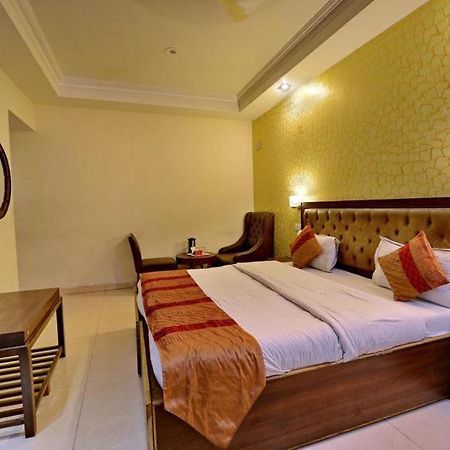 Hotel Diamond Inn Chandīgarh Esterno foto