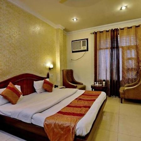 Hotel Diamond Inn Chandīgarh Esterno foto