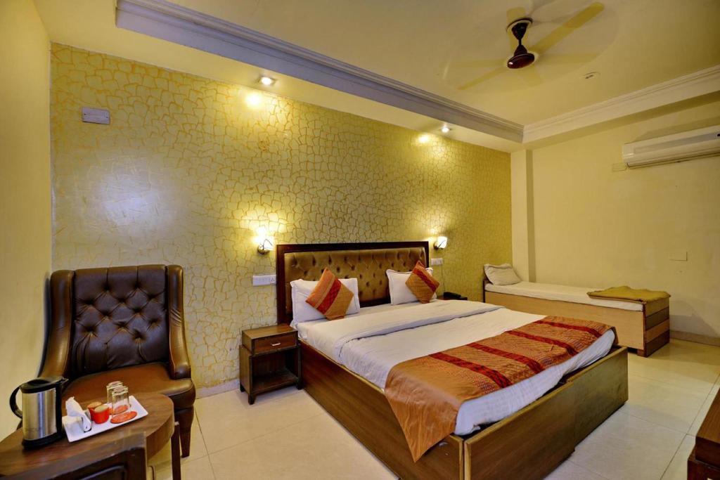 Hotel Diamond Inn Chandīgarh Esterno foto