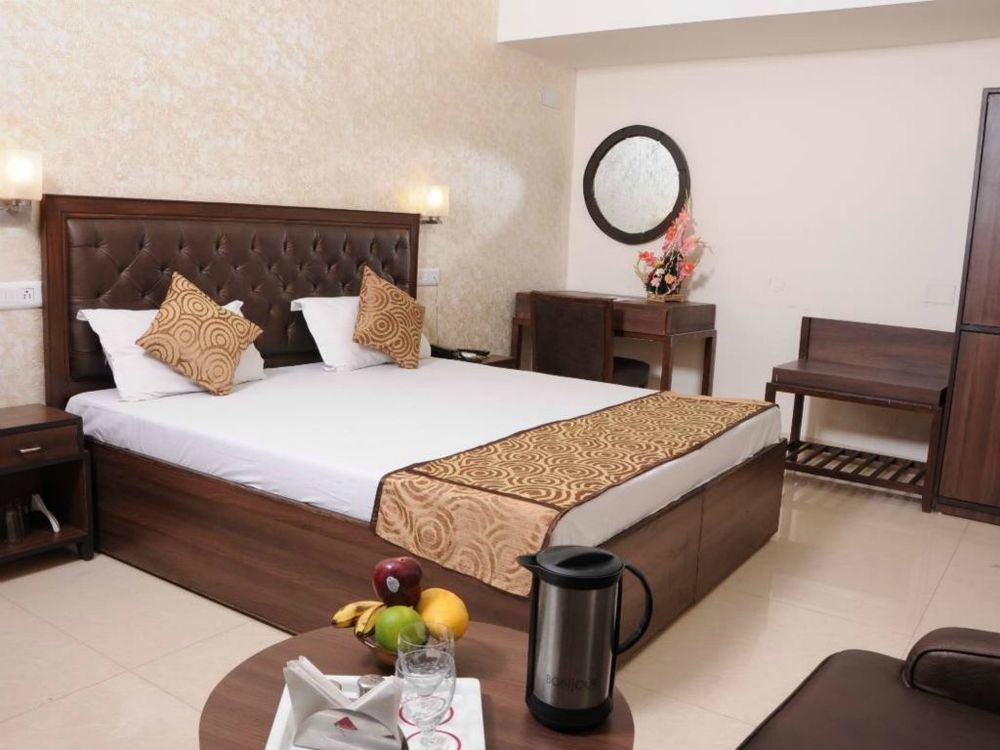 Hotel Diamond Inn Chandīgarh Esterno foto