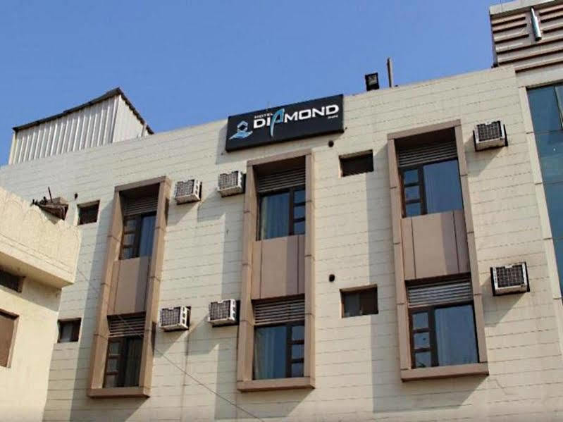 Hotel Diamond Inn Chandīgarh Esterno foto
